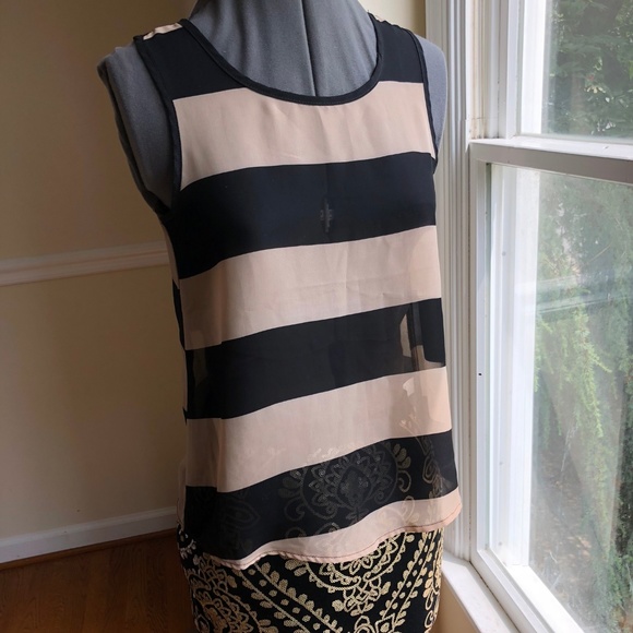 Flowy tank w/ black/tan stripe & black-lace panel - Picture 1 of 5
